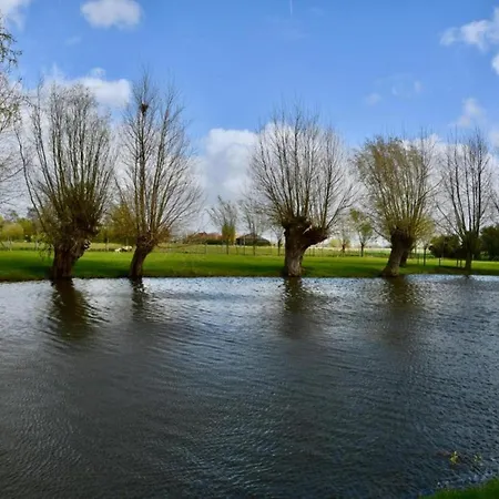 In Near Marina Views * 尼乌波特